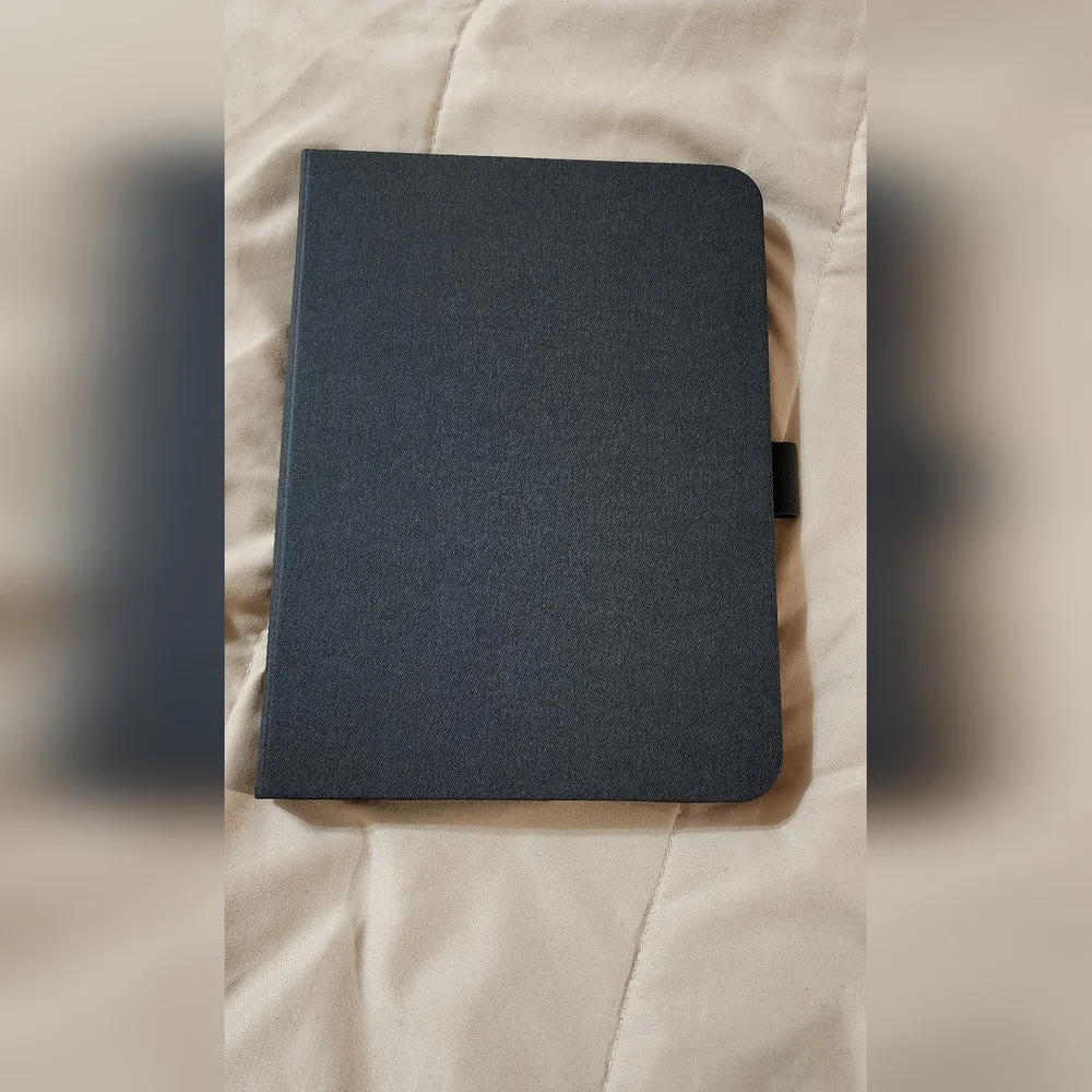 Black Tablet Keyboard Case (6th Generation iPad)